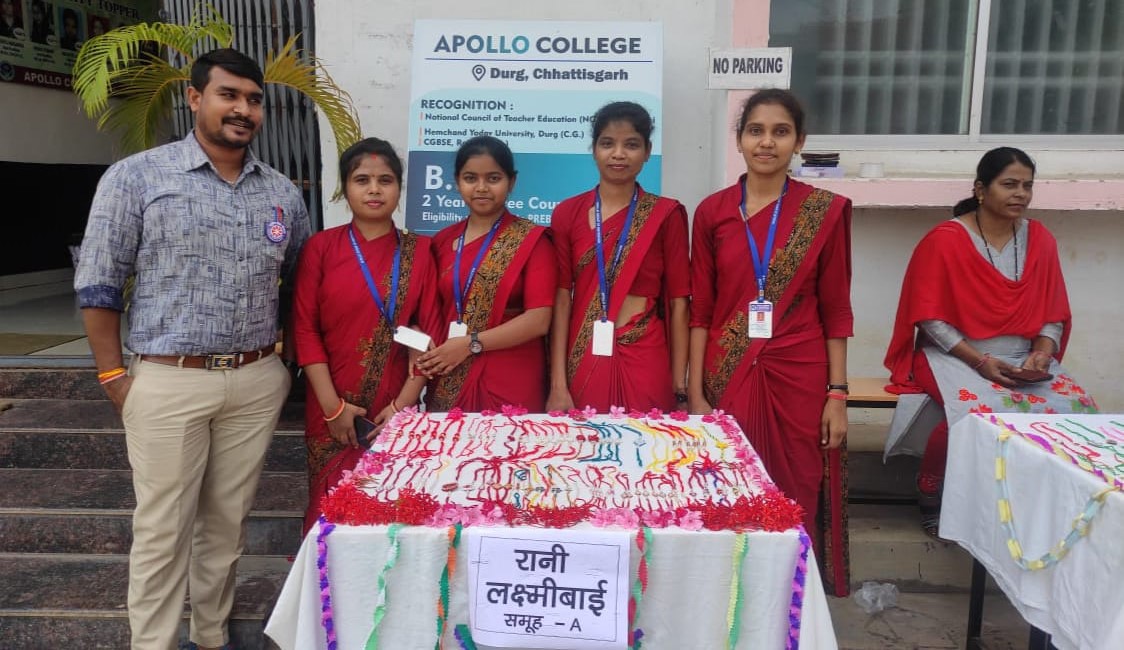 रोजगार उन्मूलक कार्यक्रम राखी प्रदर्शनी का आयोजन